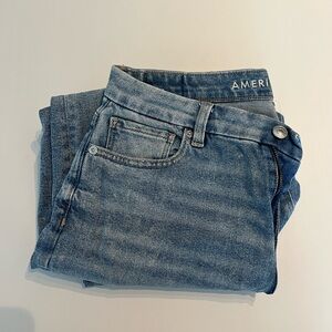 American Eagle Curvy Mom jeans